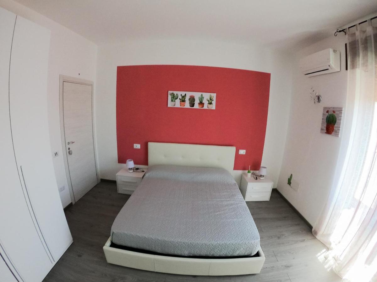 Cactus House Apartment Олбия Екстериор снимка