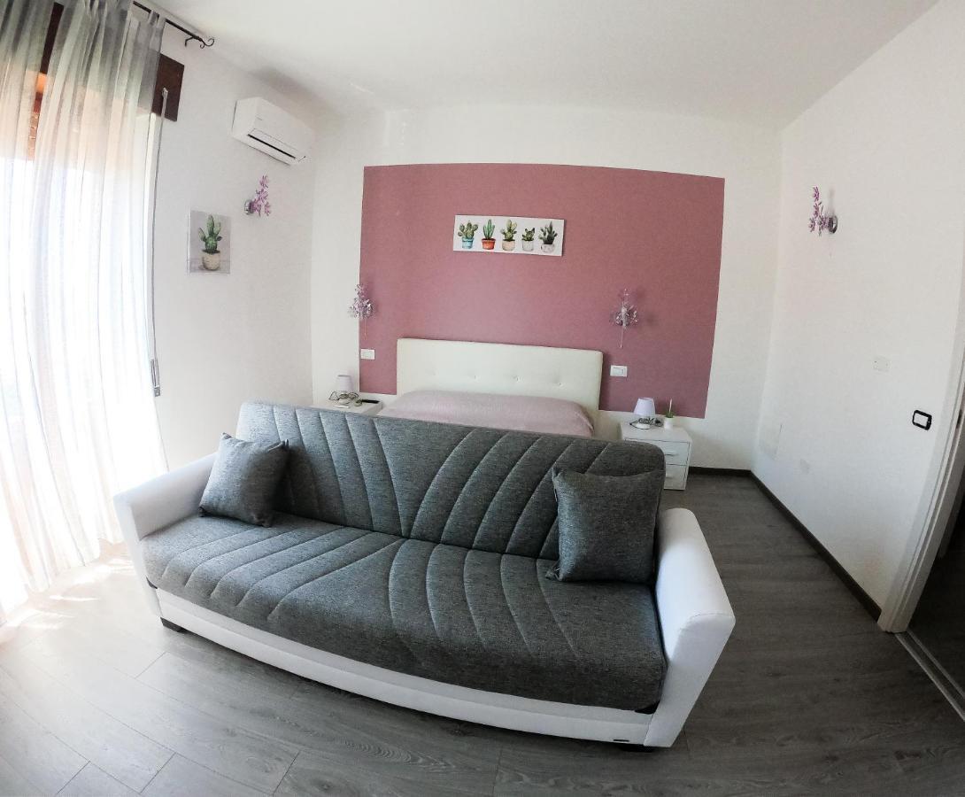 Cactus House Apartment Олбия Екстериор снимка